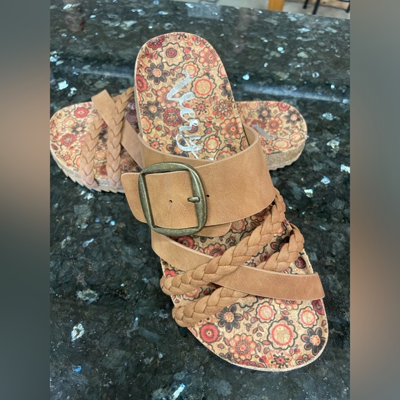 Slides - Picture 2 of 4